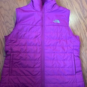 Women’s XXL The North Face vest in bright pink